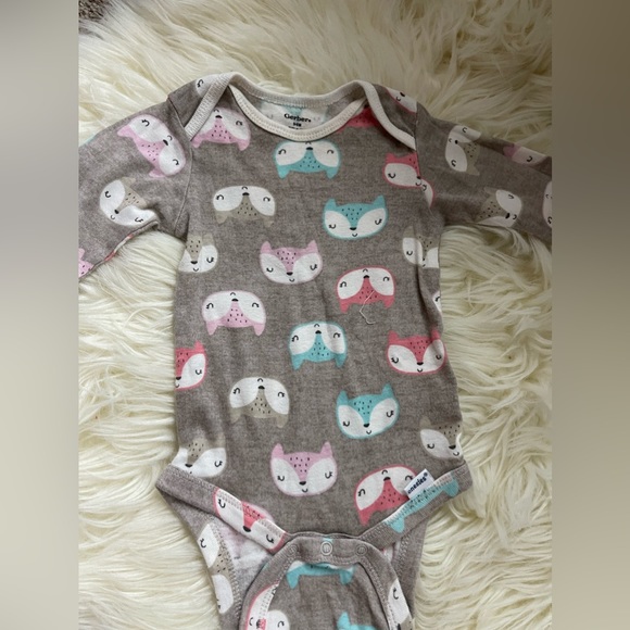 (5 for $10) Fox bodysuit. Size 6 months - Picture 1 of 2